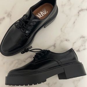 Zara women lace up Oxford